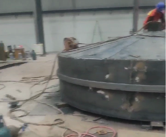 江西骨料倉2000噸黑滑石項(xiàng)目進(jìn)場建設(shè)